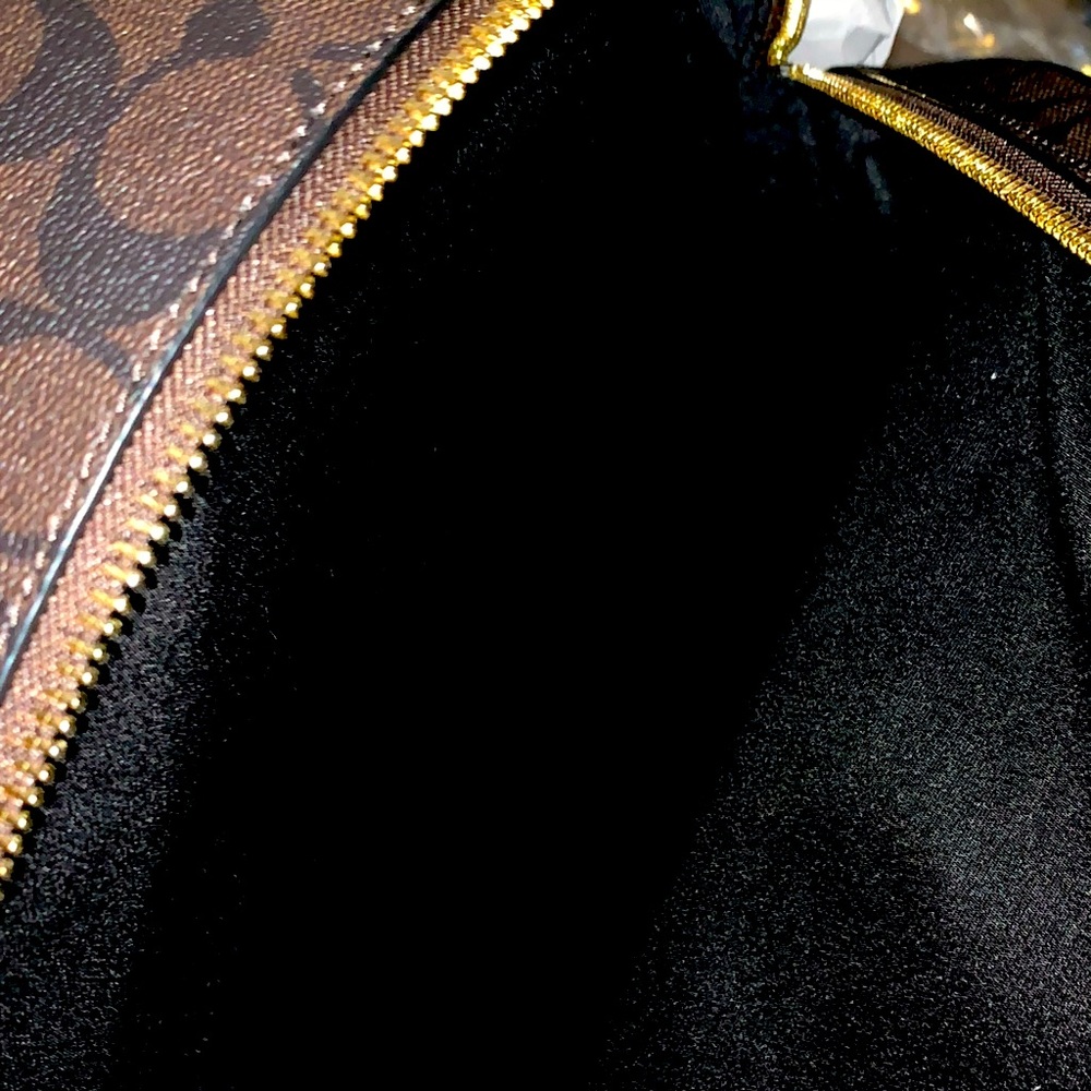 Coach Signature Monogram Lg Court & Bordeaux NO WRISTLET NO BELT! BACKPACK ONLY! - Picture 2 of 16